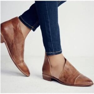 Free People‎ Royale Women's Flats Asymmetrical Tan Brown Leather  Size 37/7-7.5